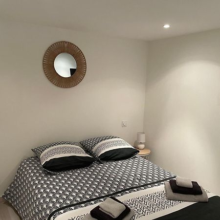 Chez Tony Et Laurie Appartement Montbrun-des-Corbières Buitenkant foto