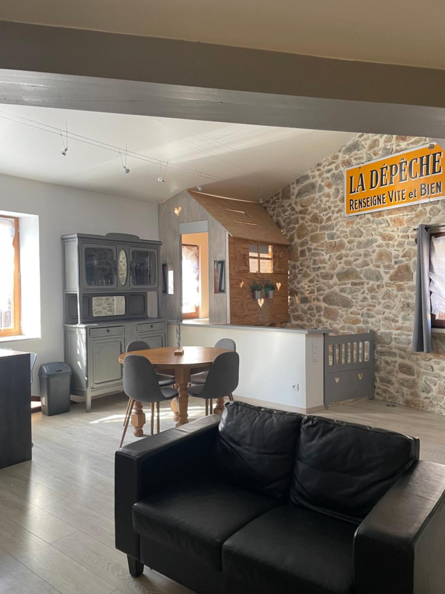 Chez Tony Et Laurie Appartement Montbrun-des-Corbières Buitenkant foto